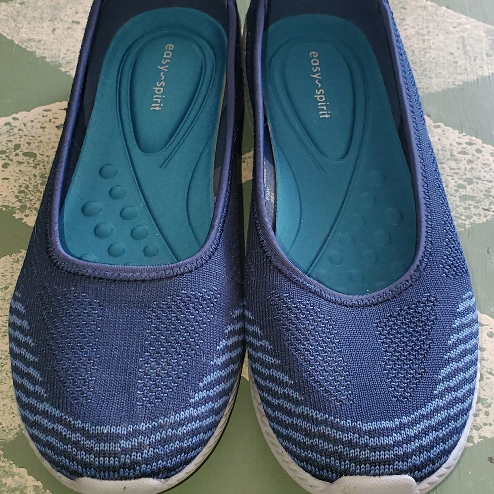 Easy Spirit memory foam shoes